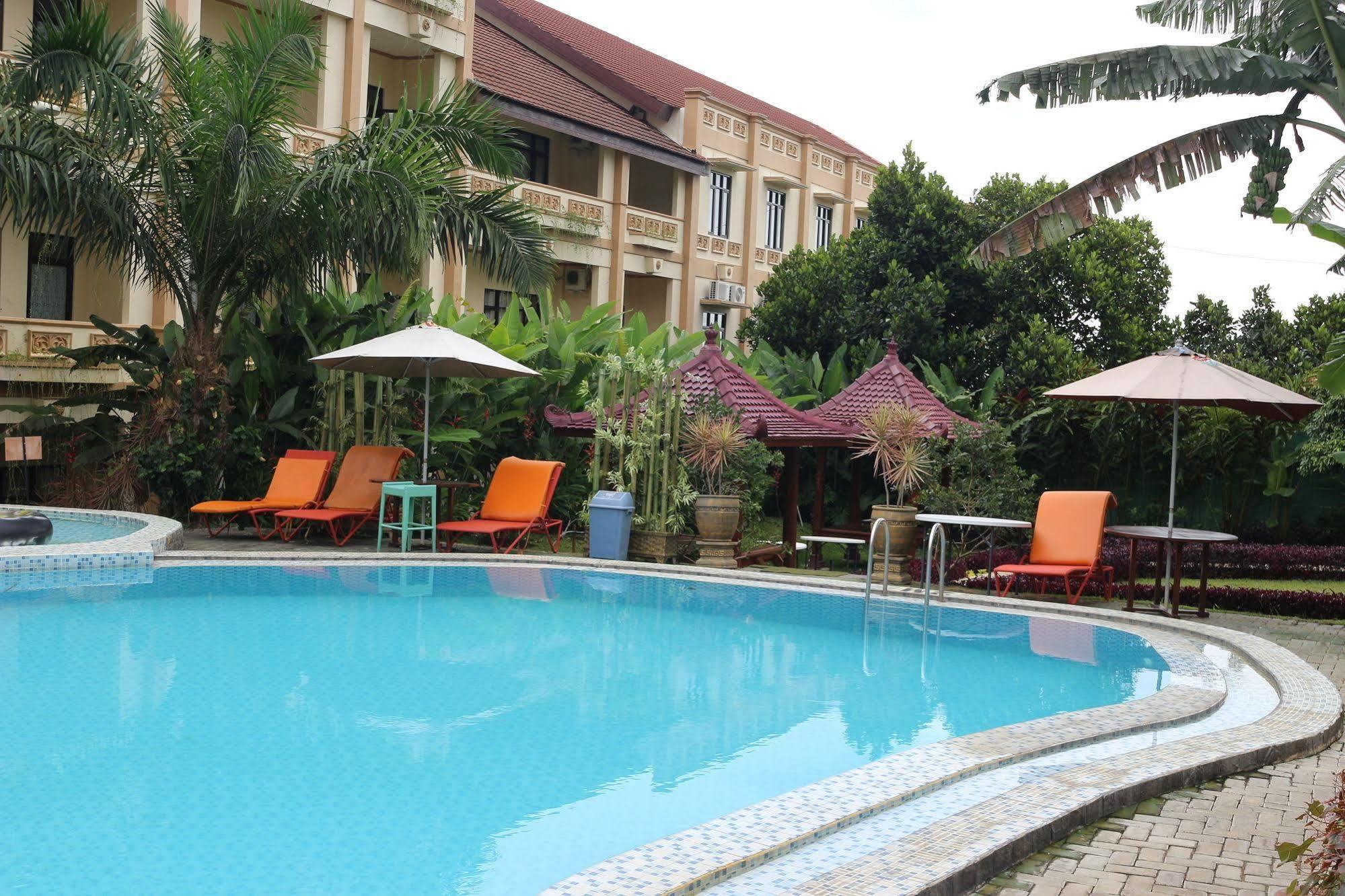Zamzam Hotel And Resort Batu  Εξωτερικό φωτογραφία